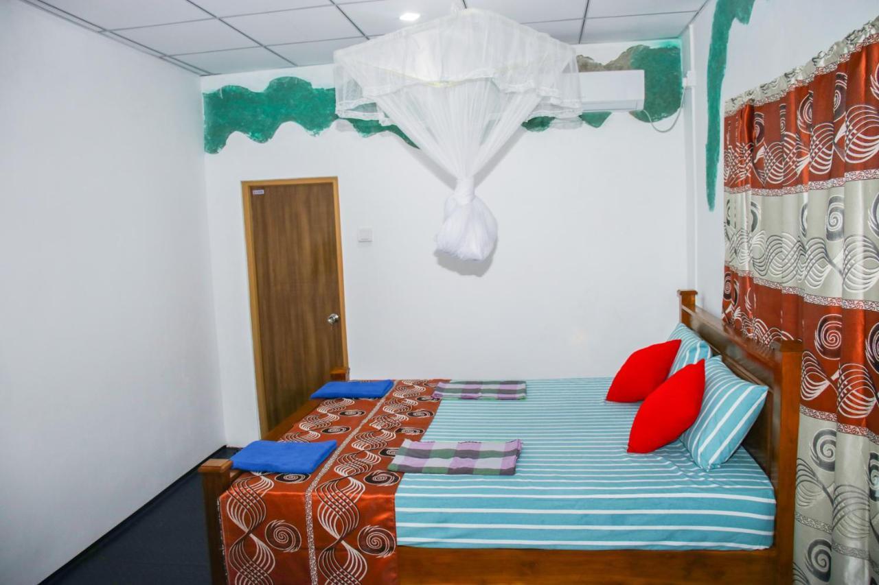 Sigiri Sandilu Homestay Sigiriya Bagian luar foto