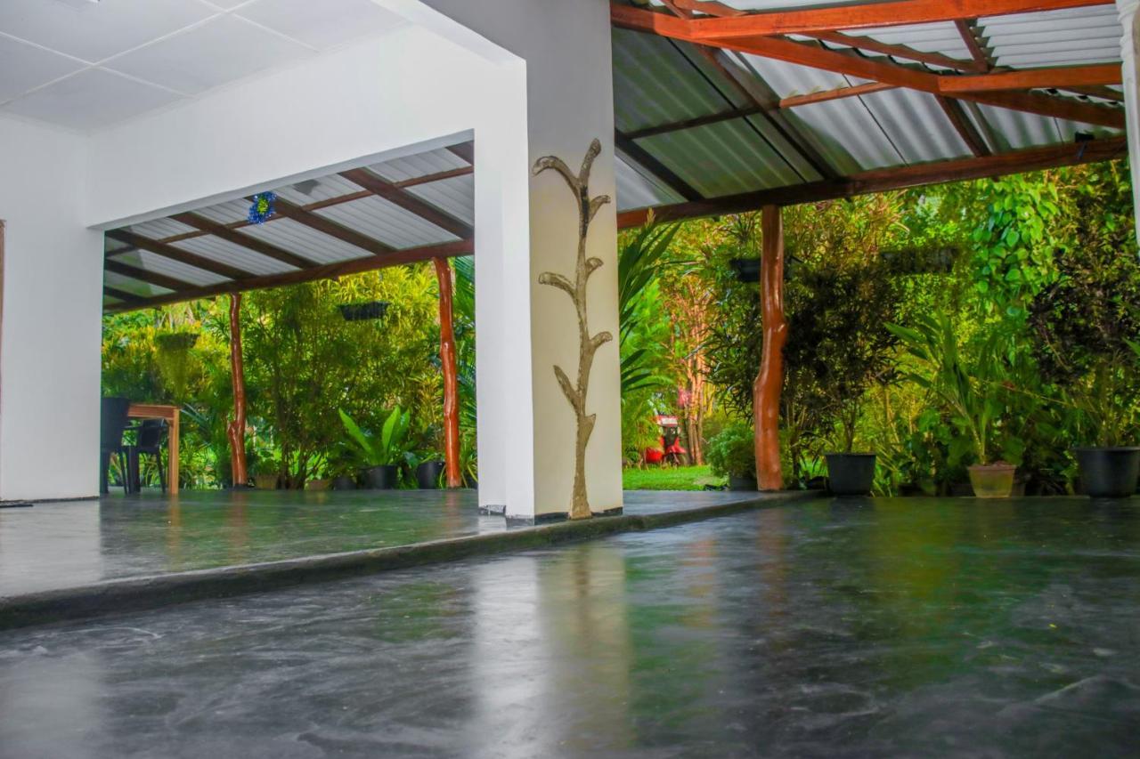 Sigiri Sandilu Homestay Sigiriya Bagian luar foto
