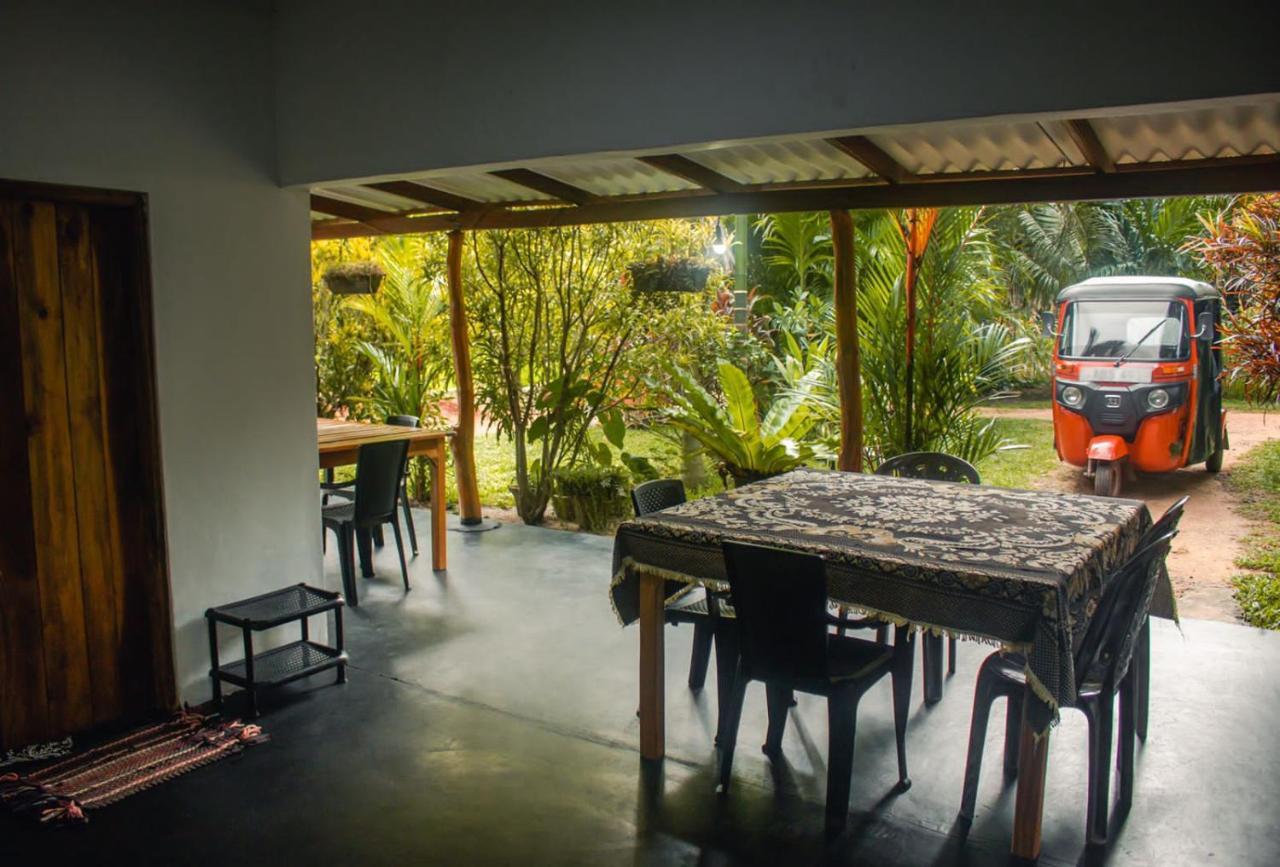 Sigiri Sandilu Homestay Sigiriya Bagian luar foto