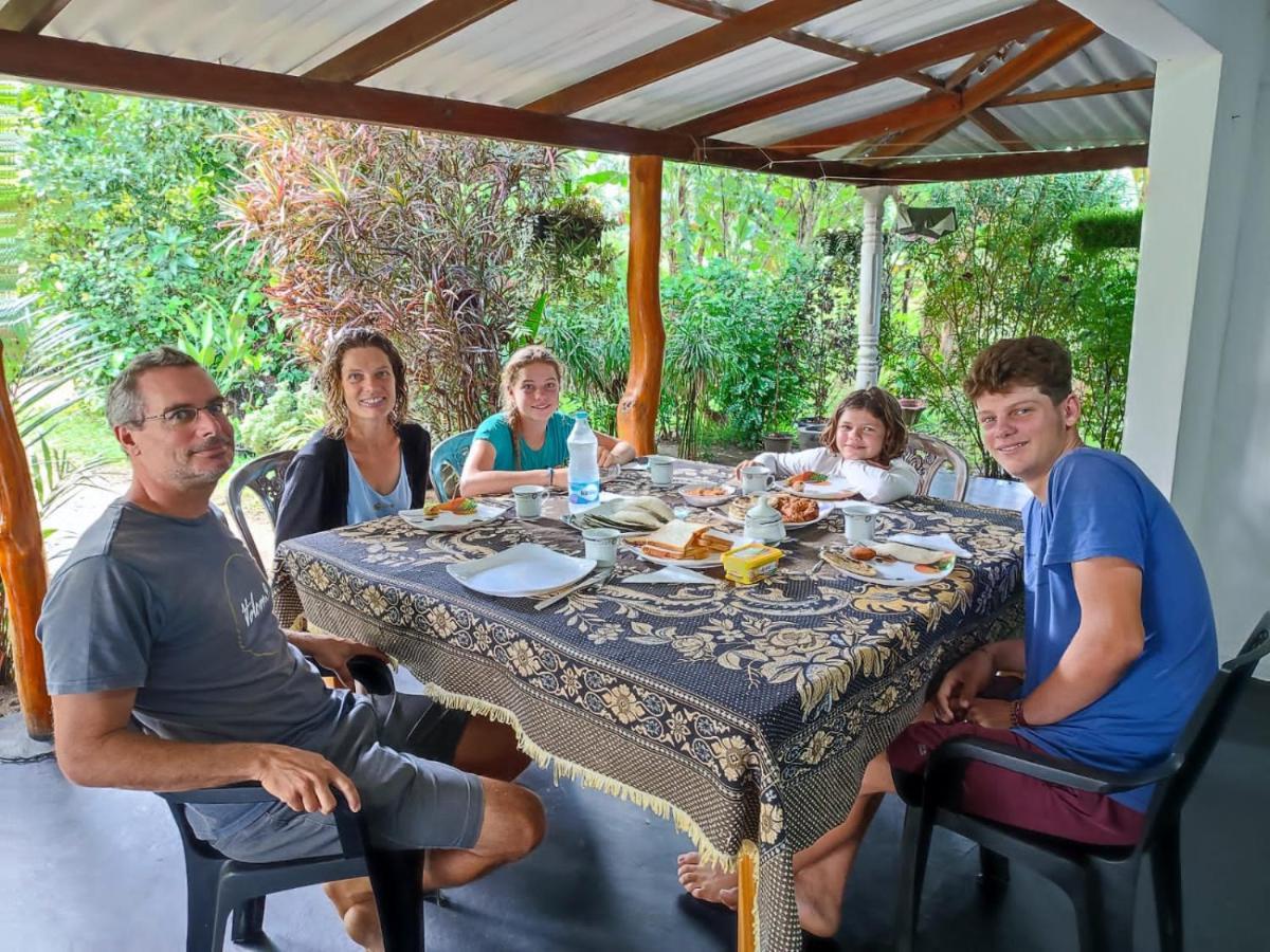 Sigiri Sandilu Homestay Sigiriya Bagian luar foto