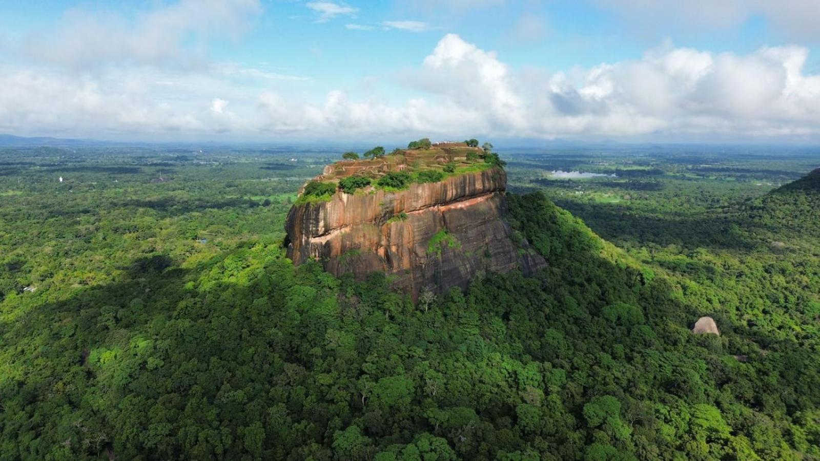 Sigiri Sandilu Homestay Sigiriya Bagian luar foto