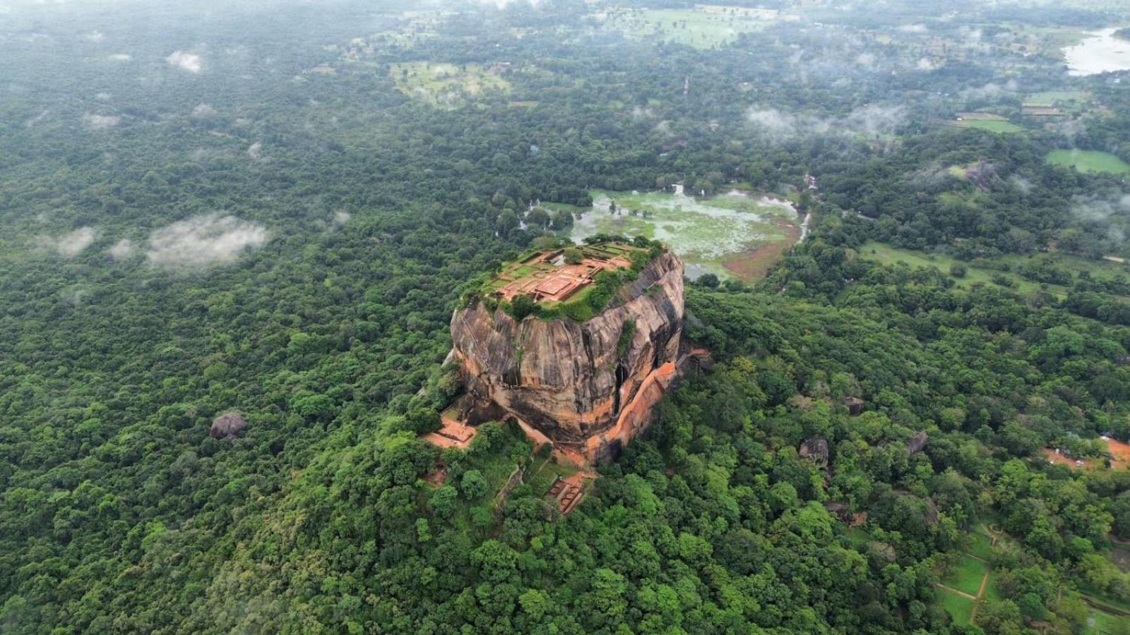 Sigiri Sandilu Homestay Sigiriya Bagian luar foto